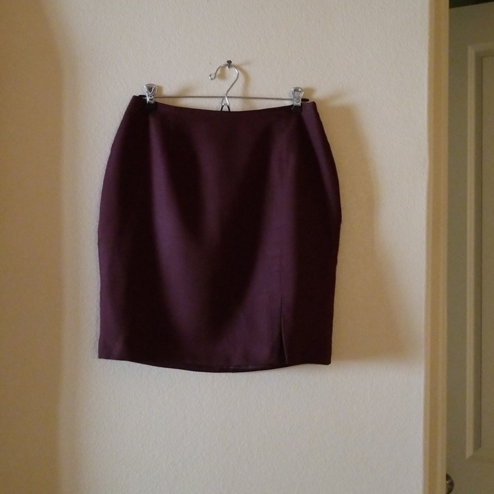 Women's brown mini skirt, size 10.